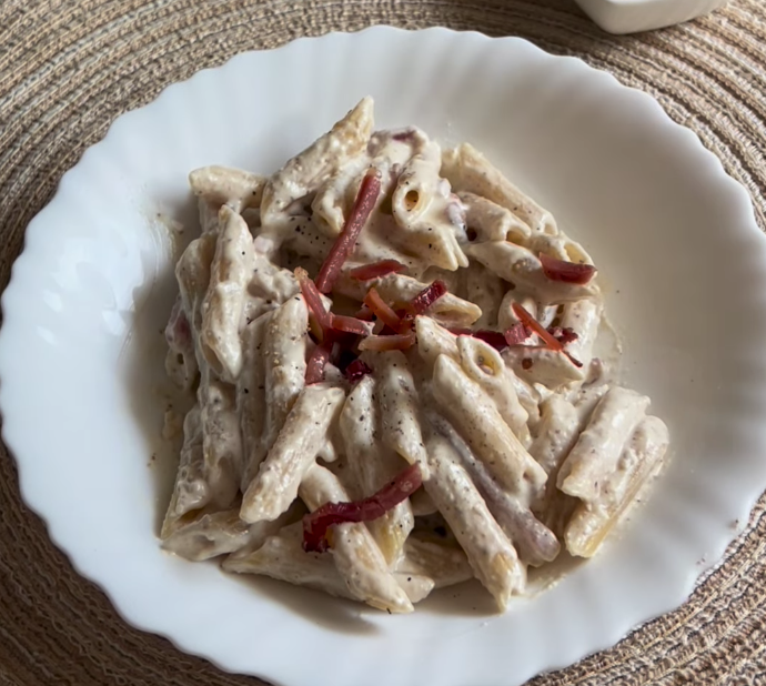 Pasta noci e speck