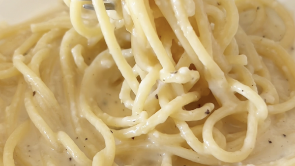 Pasta cacio e pepe