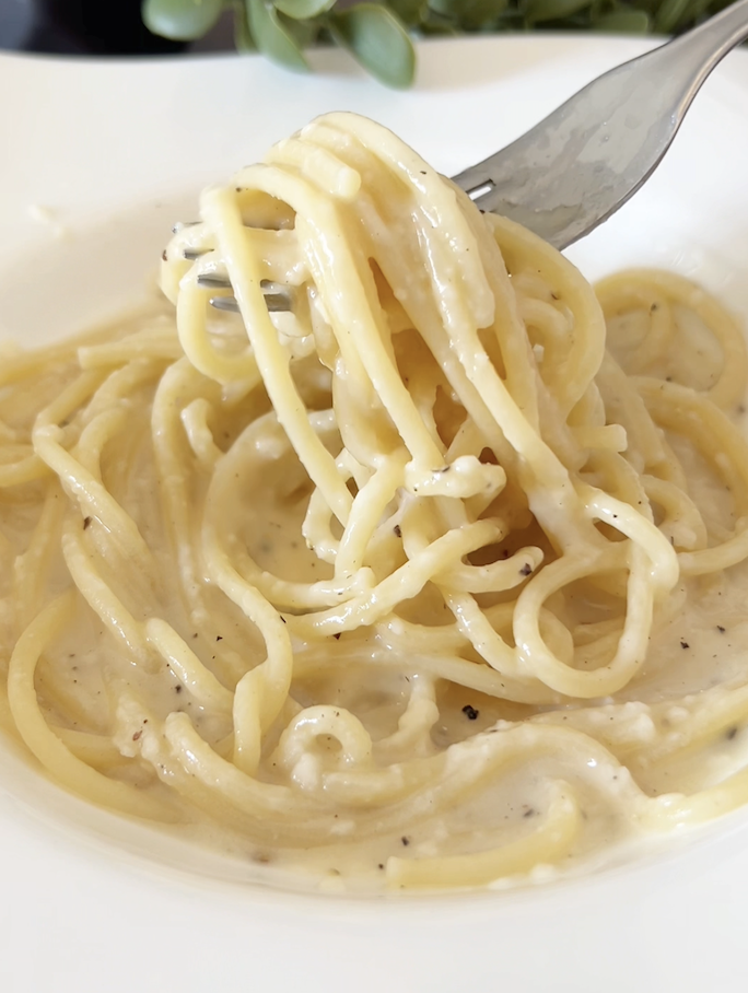 Pasta cacio e pepe